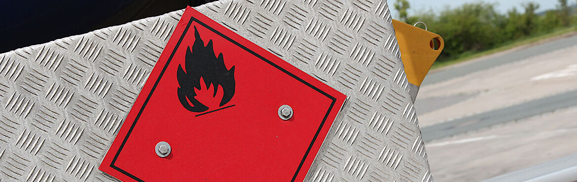 Ausbildung Gefahrgutbeauftragte:r - Straße & Schiene Ausbildung Gefahrgutbeauftragte:r - Straße & Schiene